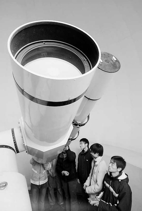 杭州光污染日趋严重 西湖看星星已成回忆(图)