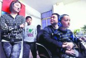 ΢����ջ���к��ѻؼ� ��ĸ�����绰�ʺ�(ͼ)