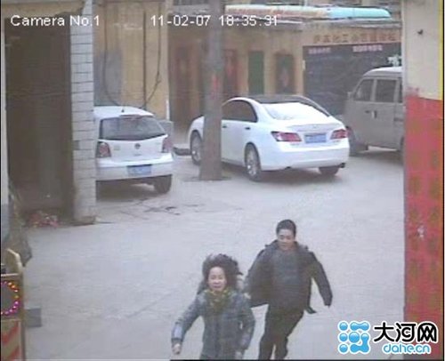 ���ؽ�������Ա����Ů �������Ұ��ǹ����ֳ���