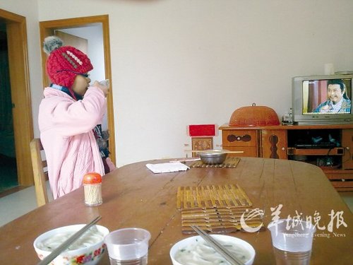 广东白血病女孩获神秘人士20万捐助 康复在望