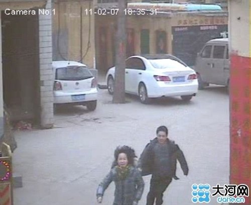 �������ع�Ź����Ů ���������丸�ǹ����ֳ���ͼ��