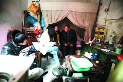 ��Ь��үү��������˱��󣺳���Χ�۸���ذ�