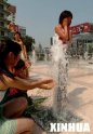 Ů��ѧ��40�ȸ������ڹ㳡������Ϊ����(��ͼ)